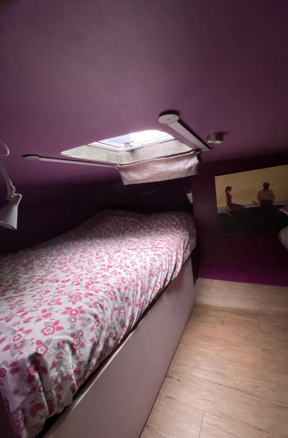 Peniche Hollandaise Cosy Hotel Dole Eksteriør billede